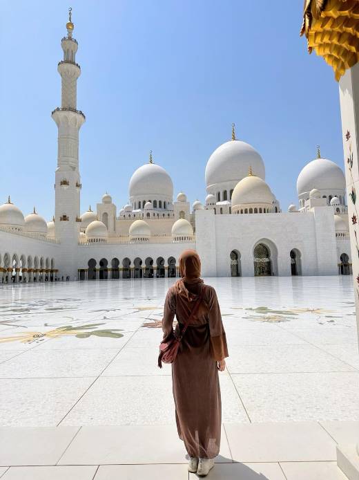Cliente na Mesquita de Abu Dhabi